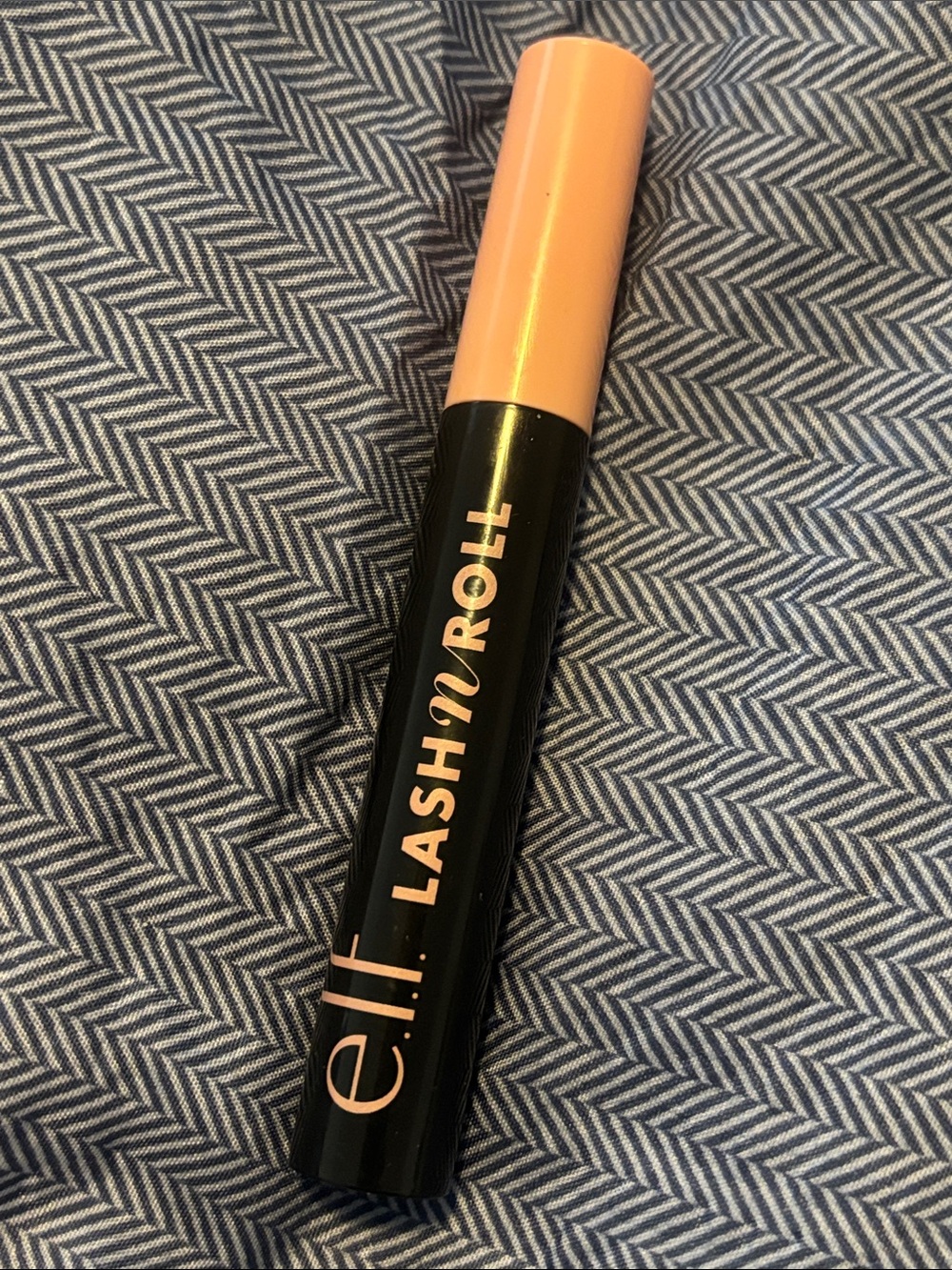 Lash 'n' Roll Mascara - Peach Cap, Black Tube Black
